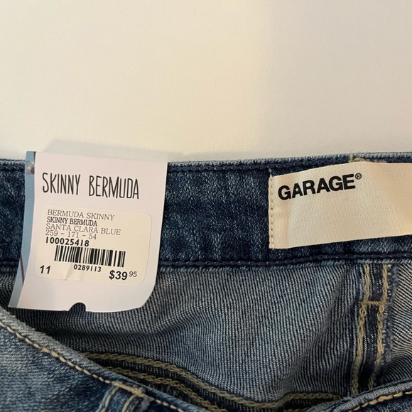 Garage Skinny Bermuda Shorts - Picture 3 of 5